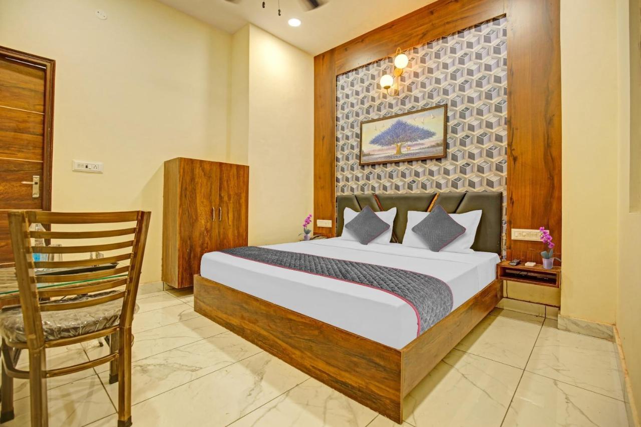 Townhouse Sky Hotel Ludhiana Luaran gambar
