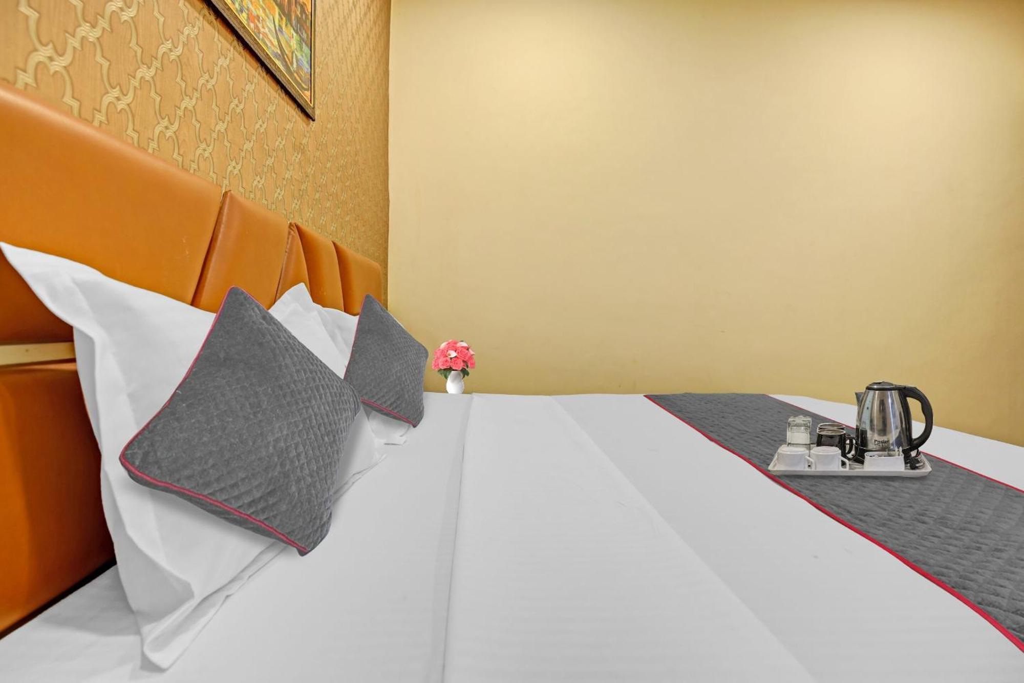 Townhouse Sky Hotel Ludhiana Luaran gambar